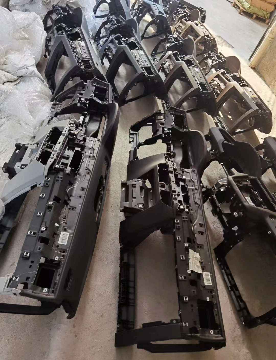 Low price applies FOR  tiguan L11-18 year instrument panel skeleton original new oinstrument panel assembly black OEM 5NG857003