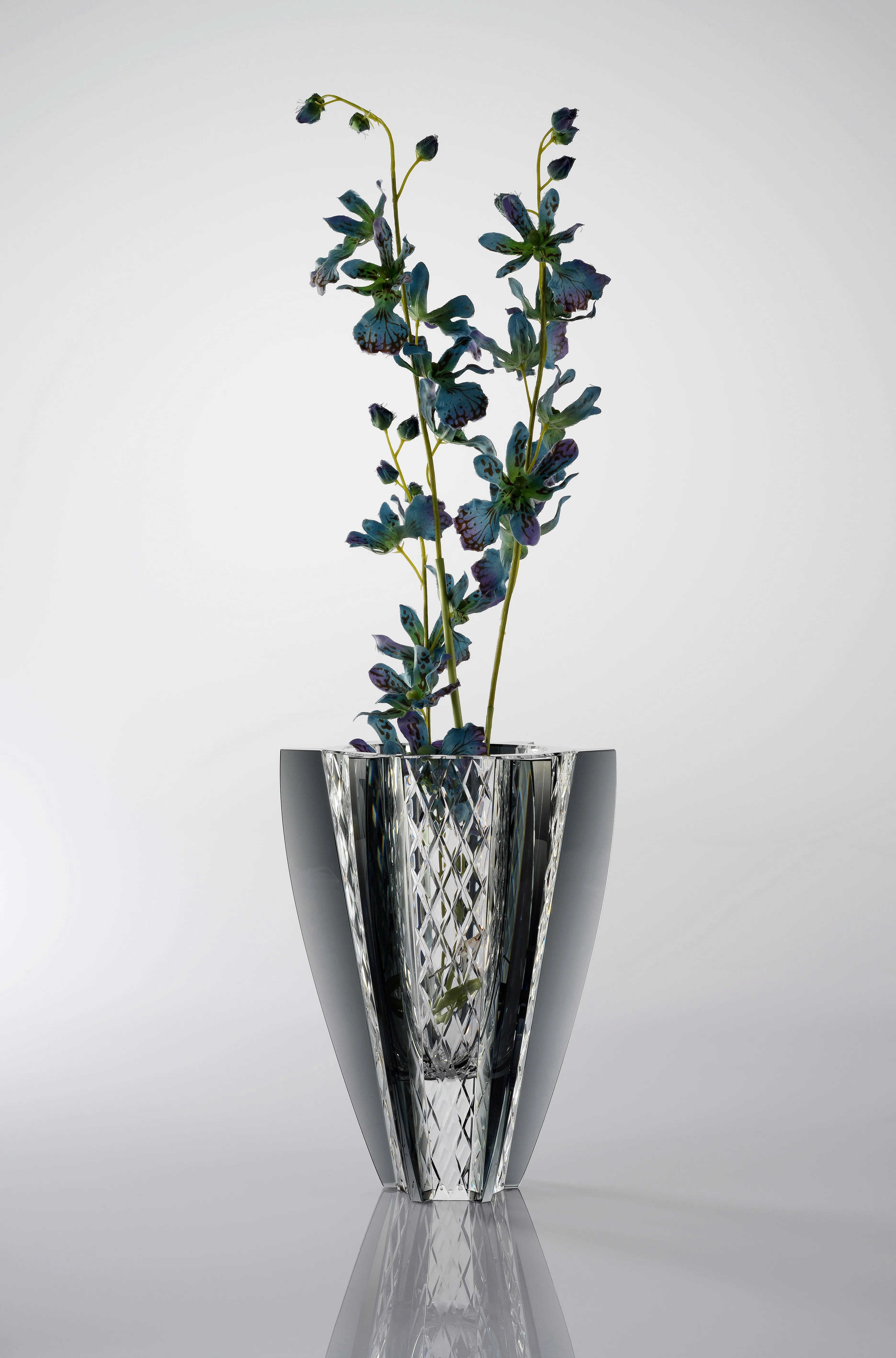 New design grey vases European Style Transparent bohemian crystal vase for home decor