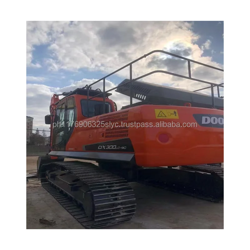 daewoo doosan excavator dx300 dx225 dx140 dx150LC used excavators are located in Chna for sale