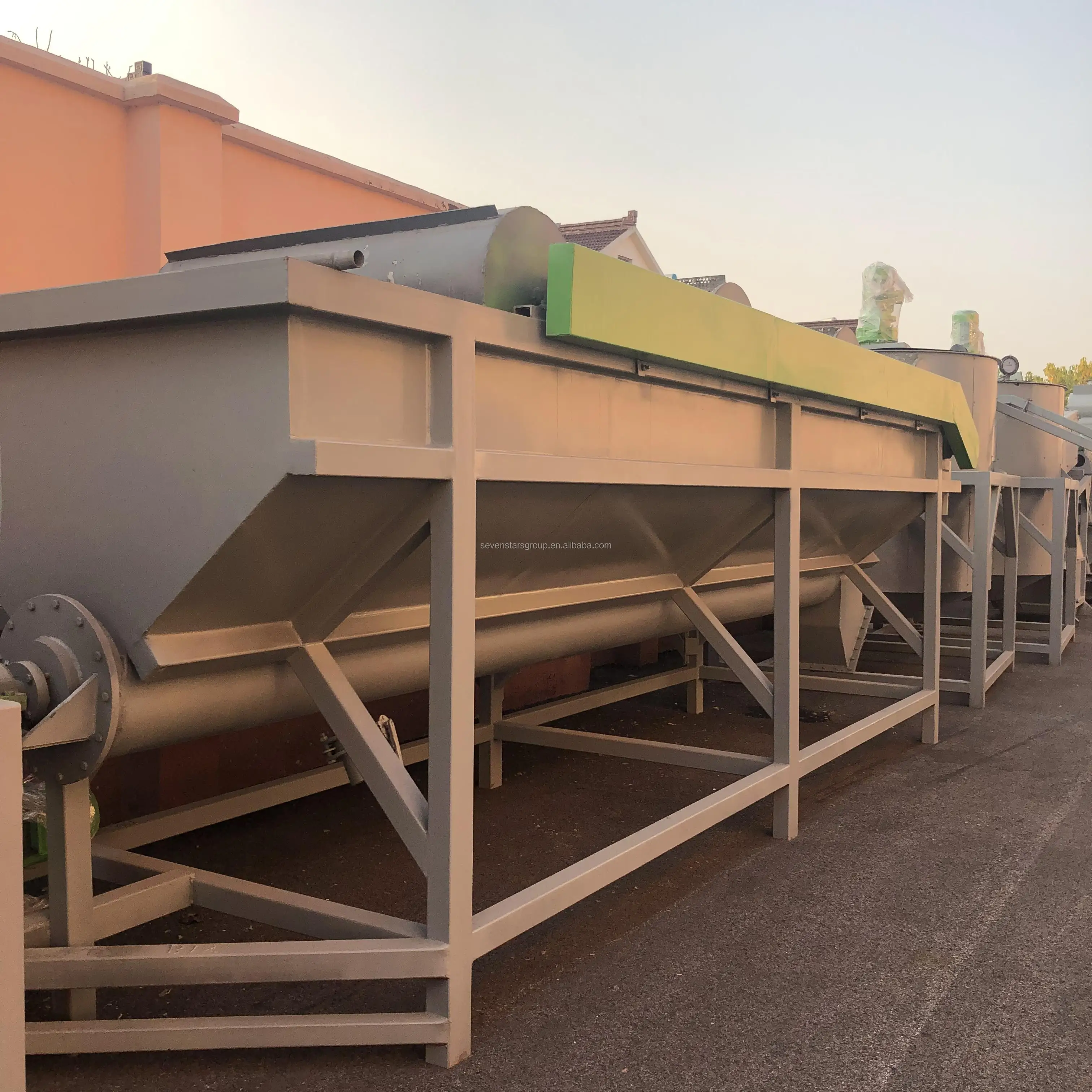 Automatic dirty PET bottle flakes recycling line plant from Used bottle to clean flake