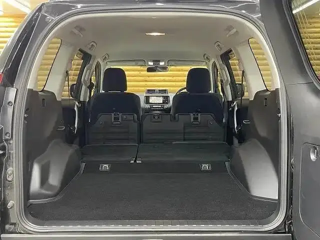 Used TOYOTA LAND CRUISER PRADO SUV AUTOMATIC AND MANUAL left hand drive and right hand drive available