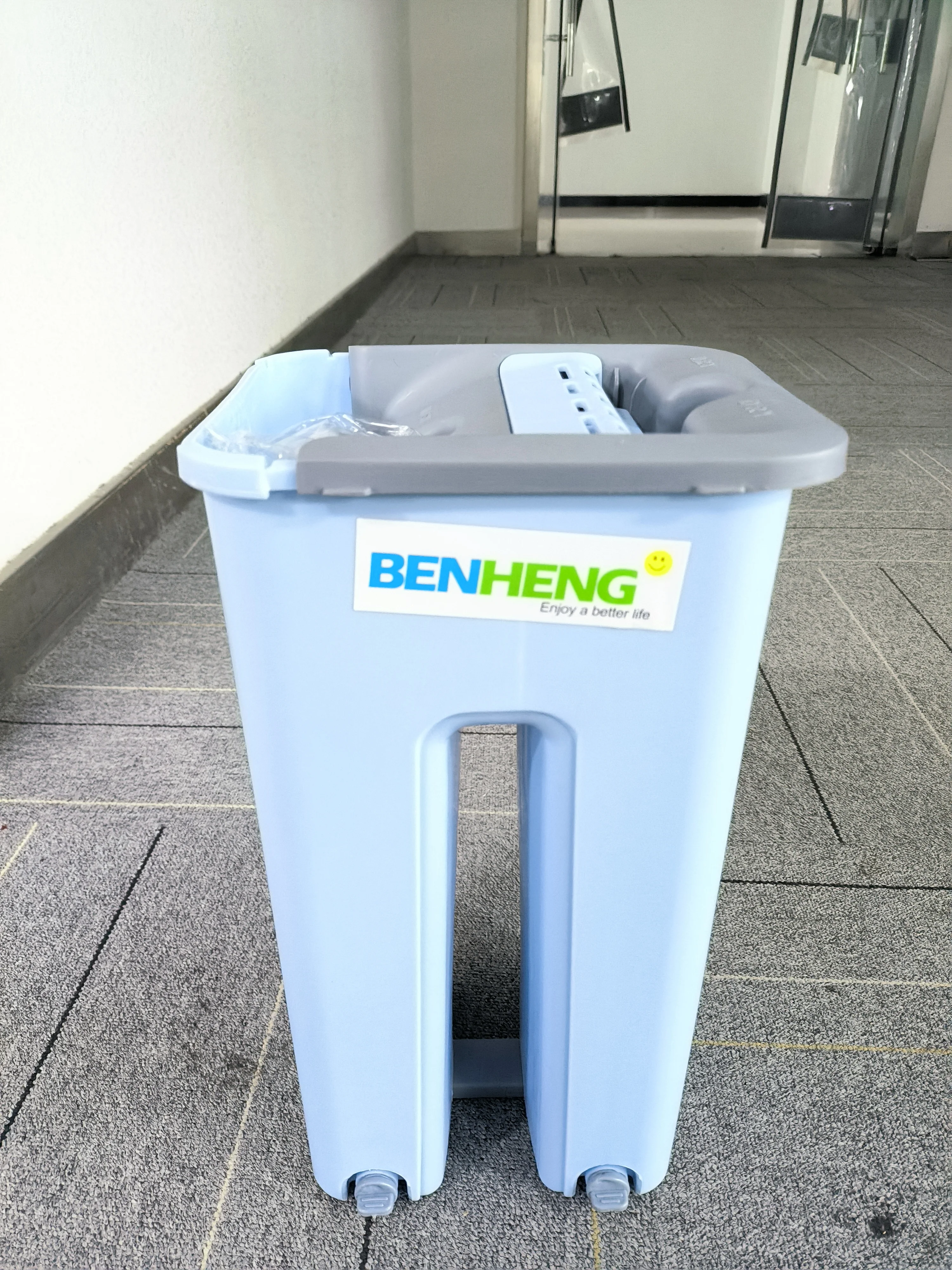BENHENG WholesaleHome Cleaning Automatic Squeeze Self-cleaning lazy mop for house floor cleaning