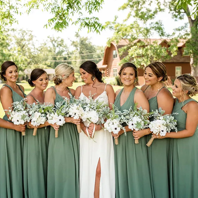 TEENYEE 2024 Red Criss-Cross Deep V-Neck Evening Party Dress for Women Chiffon Bridesmaid Dress Empire Waist Sleeveless Design