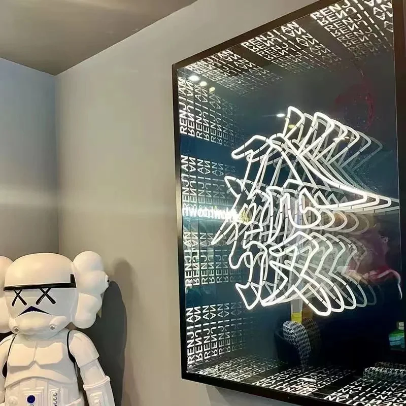 Оптовая продажа 3D зеркальный неоновый знак от производителей легко устанавливаемый стеклянный бесконечности Kaws со светодиодным источником света