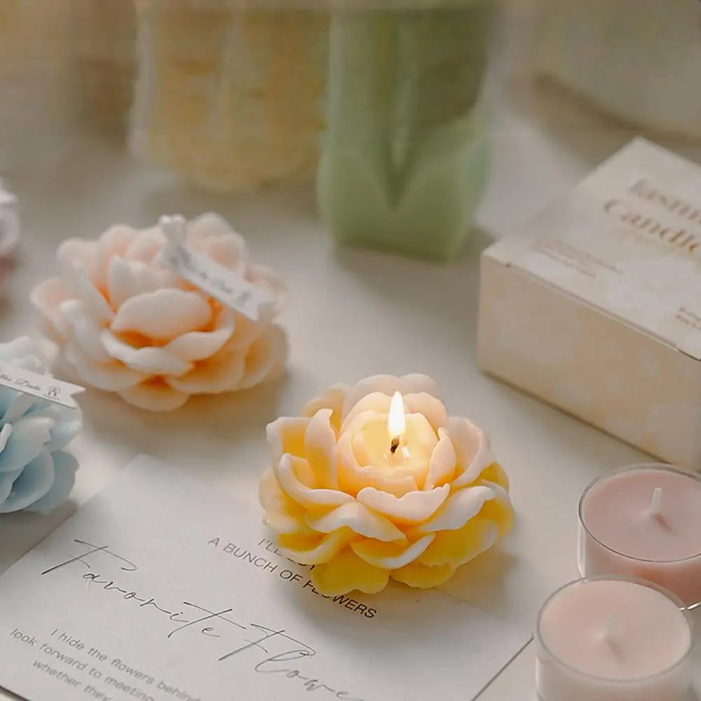 Handmade Exquisite Jasmine Flower Aromatherapy Candle Bean Wax and Paraffin for Christmas and Easter