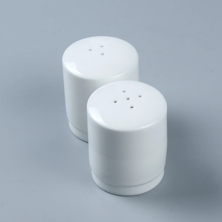Wholesale cheap bulk hotel restaurant ceramic porcelain white salt pepper shakers set