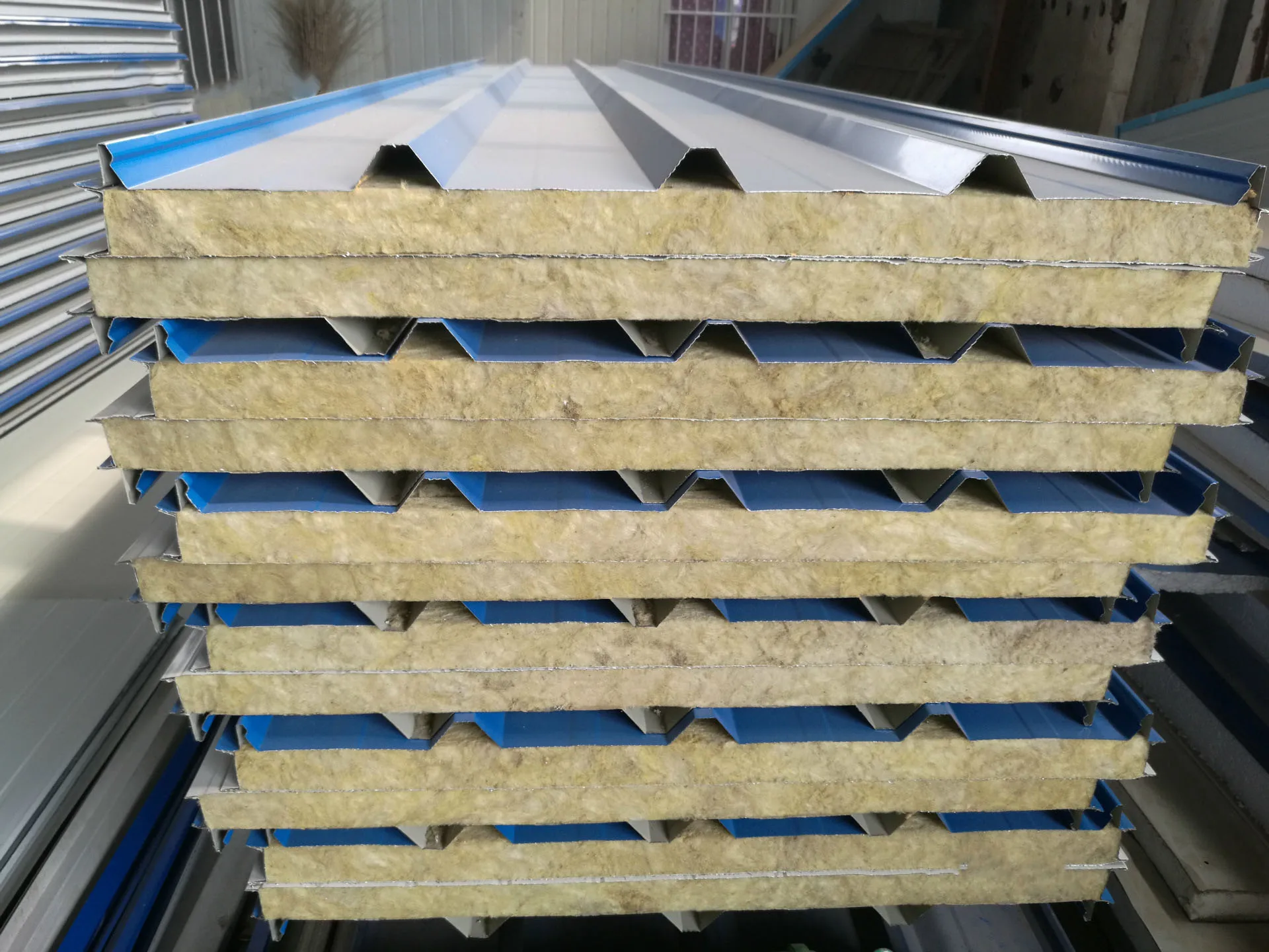 Decorative Color Steel Fire Proof Sound Proof Sandwich Panel Prefab Houses Rock Wool Exterior Wall Panels