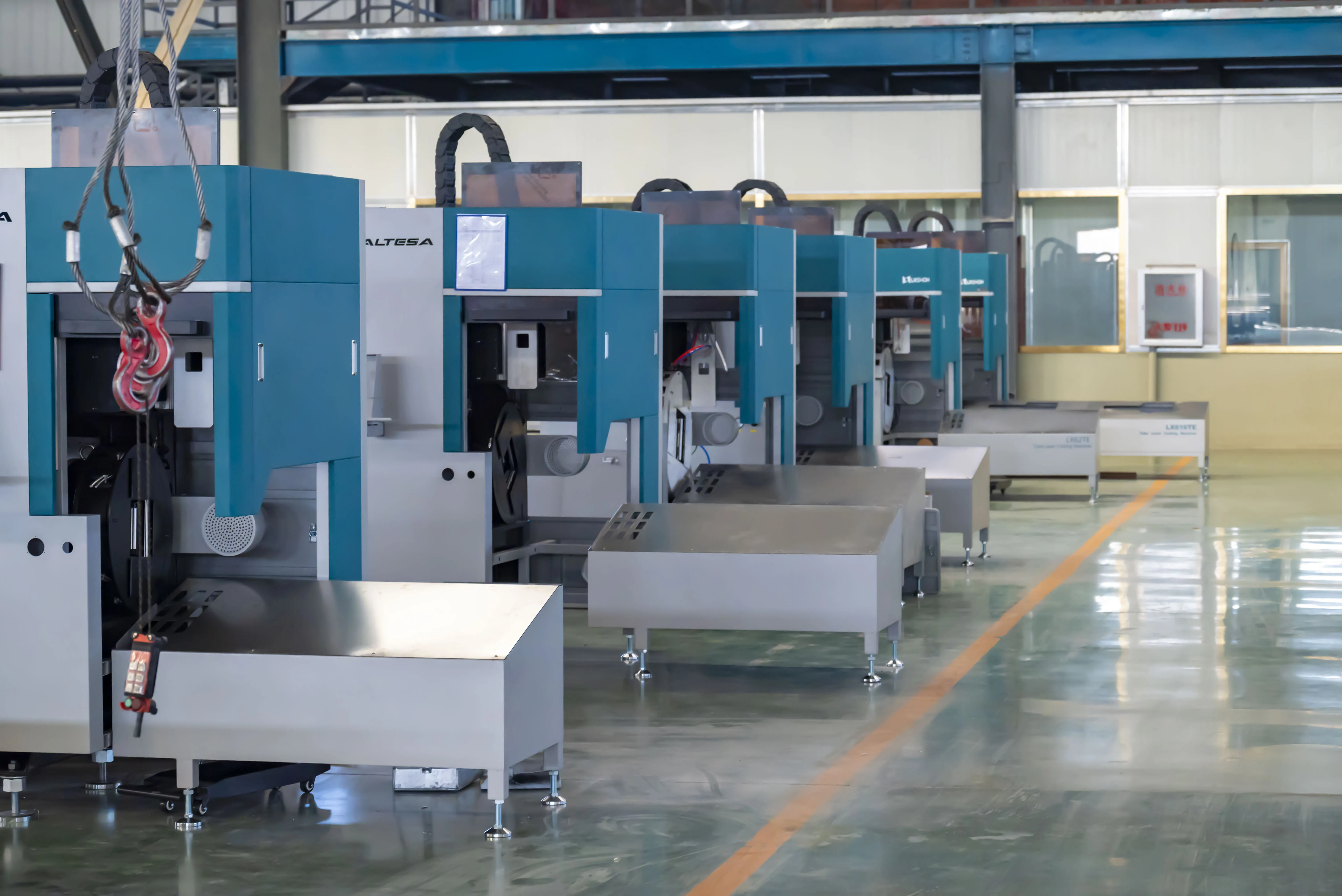 LX Side Mount  45 Degrees H Beam Profile And Square Pipe Laser Cutter Ms Ss Lazer Tube Pipe Cutting For Metal