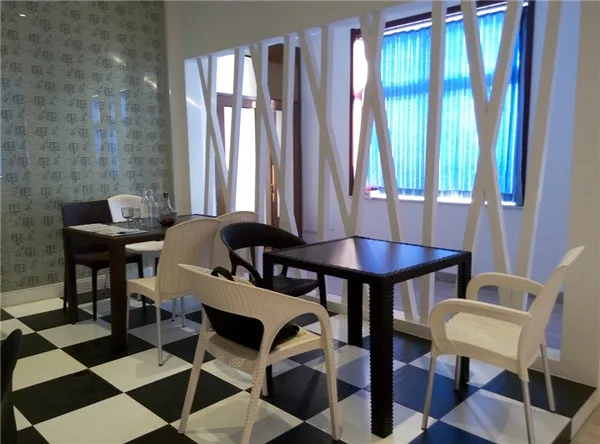 80*80cm Modern Furniture Glass Table Immtation Rattan Table Home Outdoor Restaurant Coffee Kitchen Glass Dining Tables For Sale