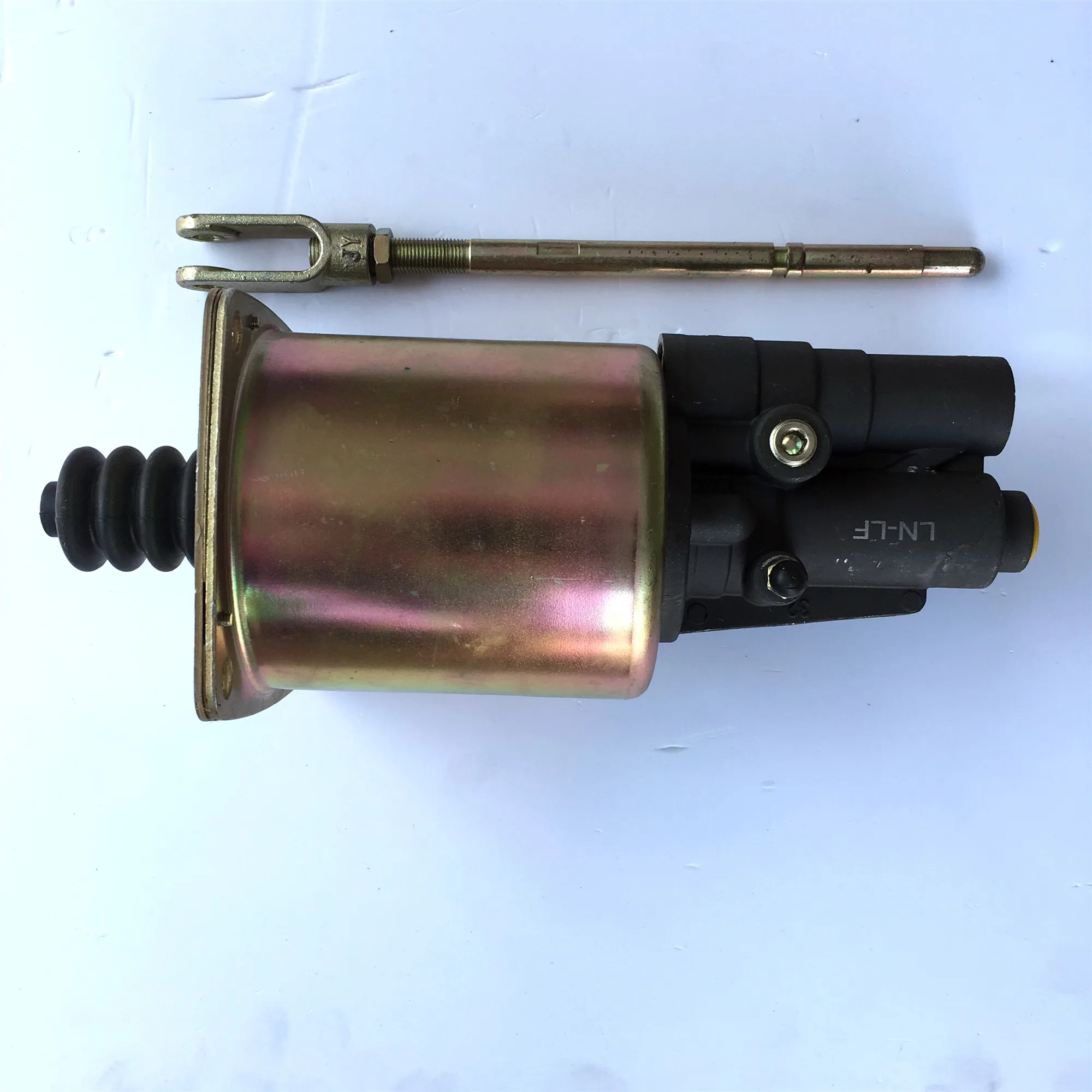 Selling high - quality auto parts and clutch booster always become aolong