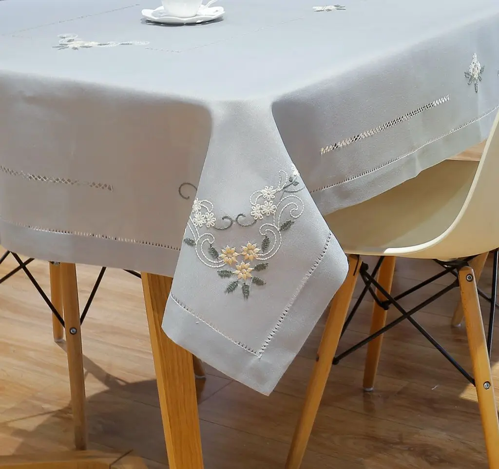 OEM/OEM Multi-size Embroidered  Table Cloths Handmade Hemstitch Table Cover Linen-look Fabric Table Cloth