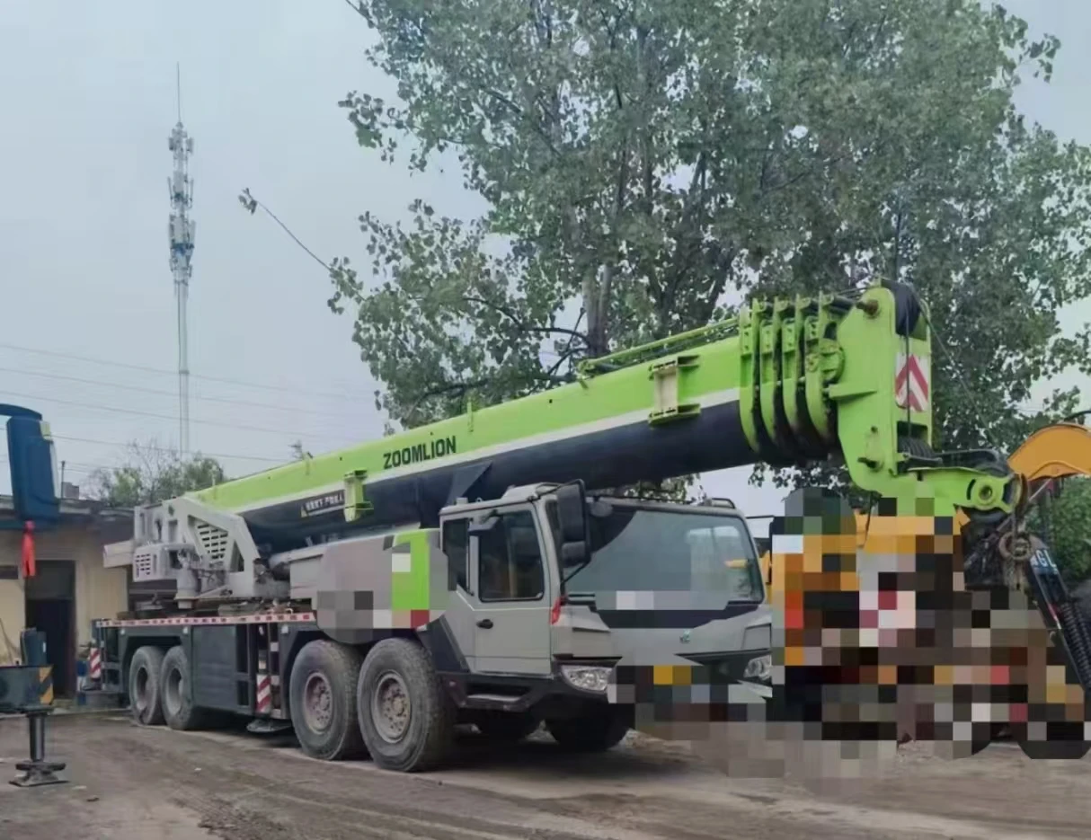 Hot Sale Low Price QY80V Used Zoomlion Mobile Truck Crane Original Cummins Engine 80 Ton Rated Loading Capacity Good Condition