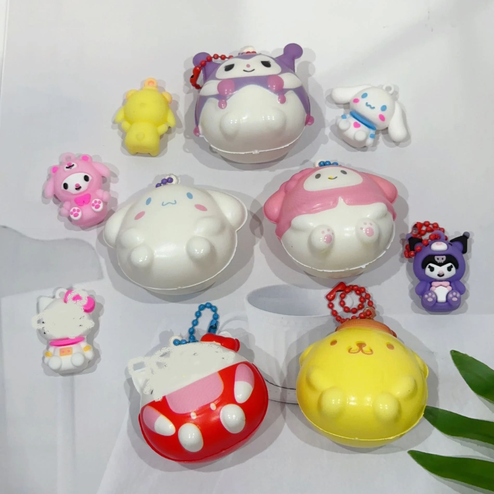 DAHOUFA091 20pc/box Kuromi Stress Reliever Knead Toy Cartoon Stress Reliever Figure Release Toy Key Chain Pendant Gifts