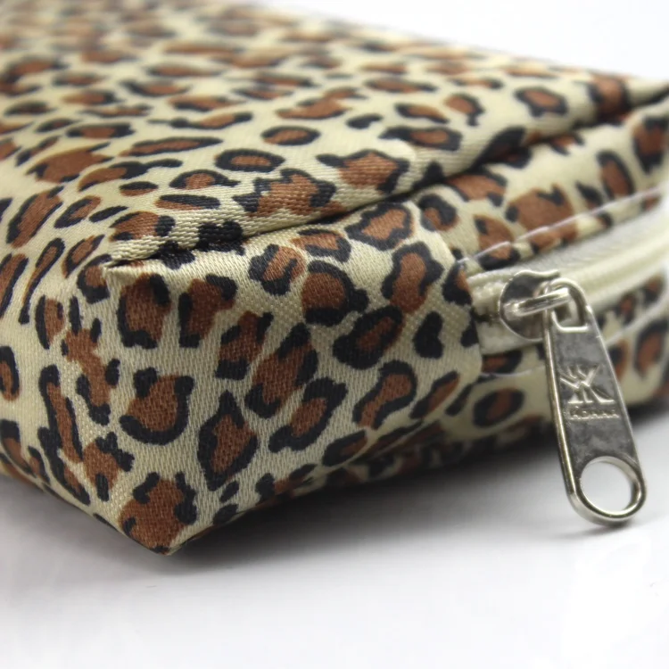 Classic Leopard Print Polyester Pencil Case with Zipper Multi-Purpose School and Cosmetic Makeup Pouch for Women
