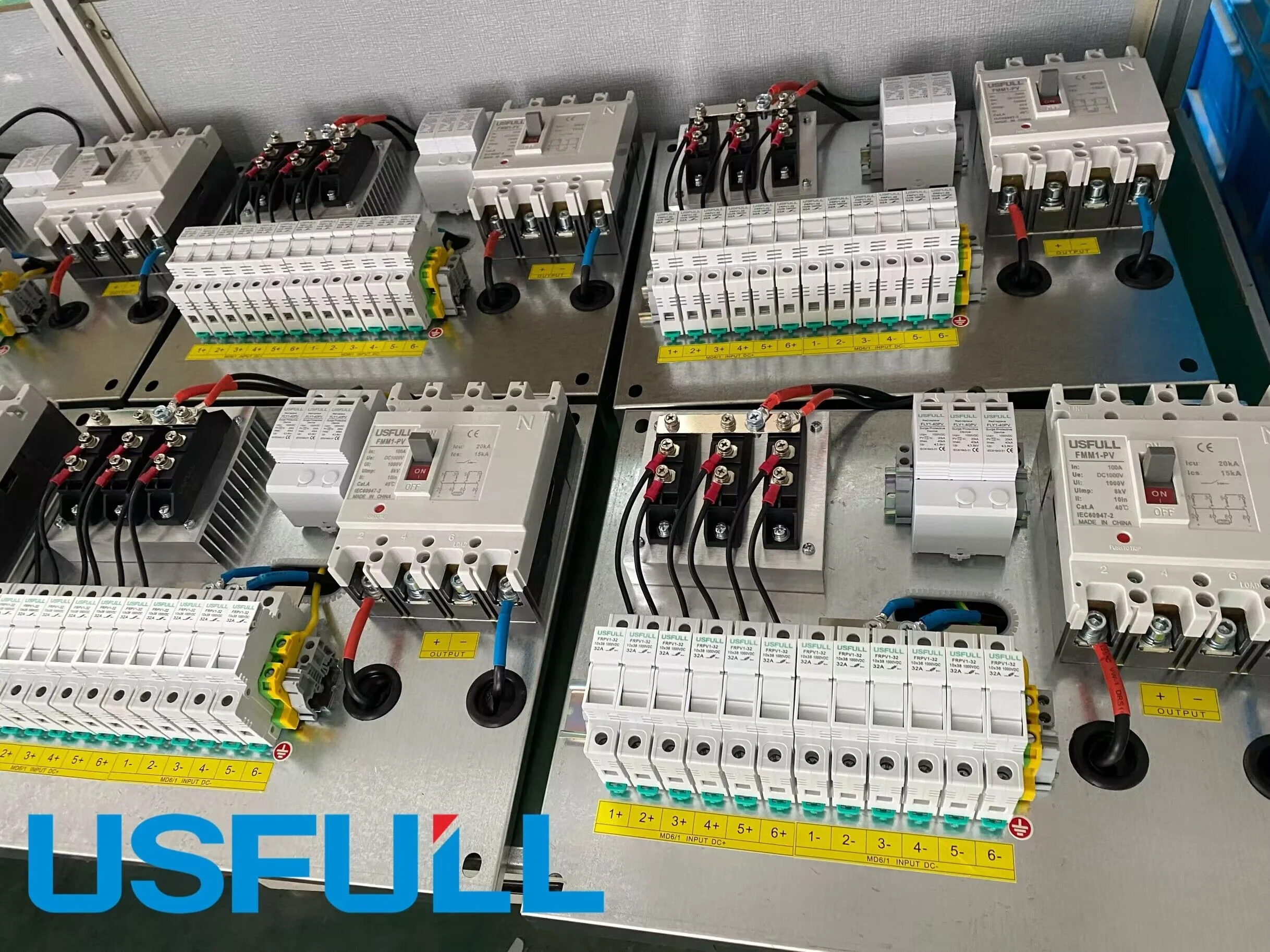 USFULL IP66 Iron shell combiner box PV string combiner box 4 in 1 out 4 ways 500V 1000V 1500V pv combiner box