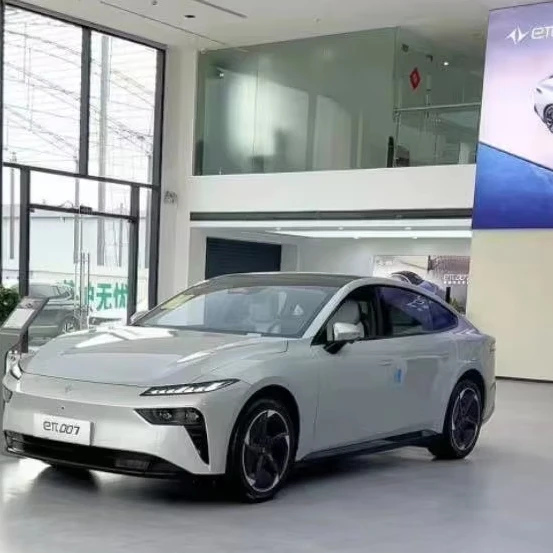 2024 Dongfeng Yipai 540 км Max 4WD версия: пятидверный хетчбек среднего размера и автомобиль большого производства произведенный в Китае