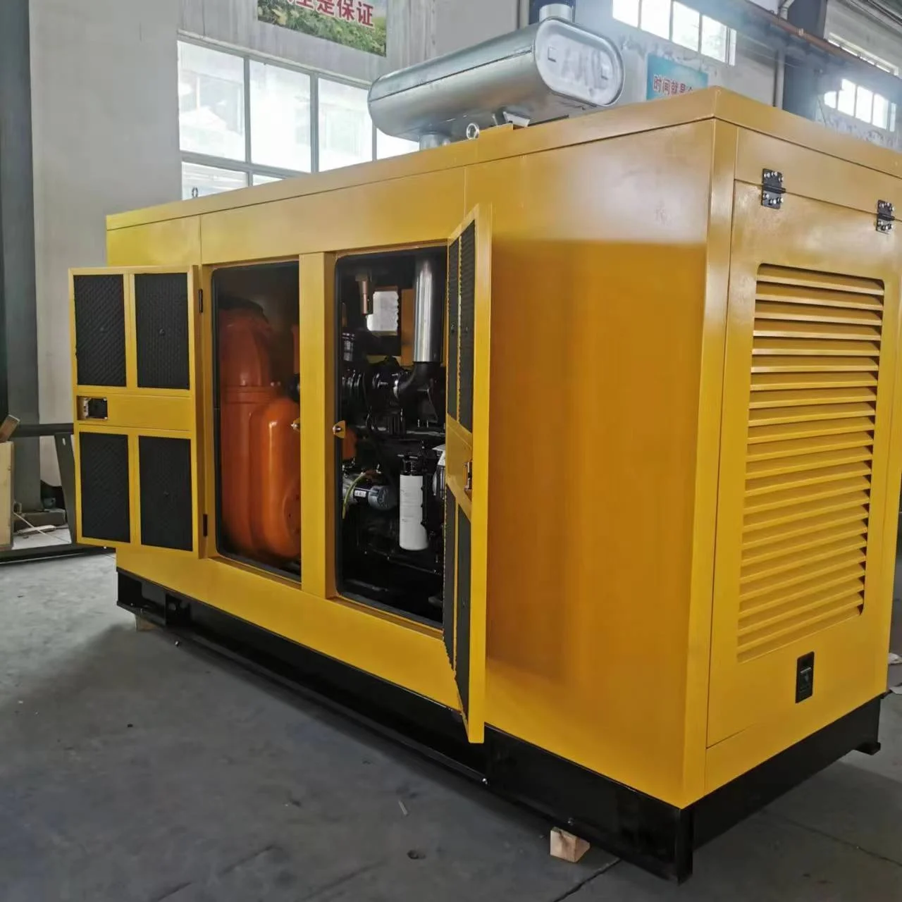 Sound-proof 300mm Strong Self Priming Diesel Water Pump With Suction lift 8m