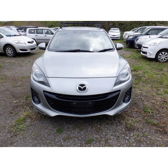 Японские подержанные автомобили mazda axela с функцией безопасной защиты