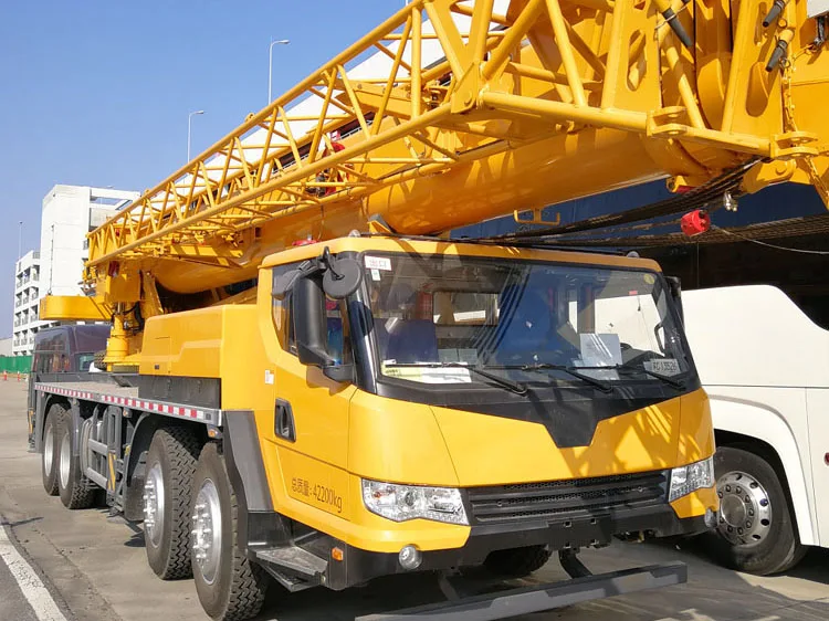 QY50K5D-5 50-тонный автокран с 4-секционной стрелой из Китая по хорошей цене