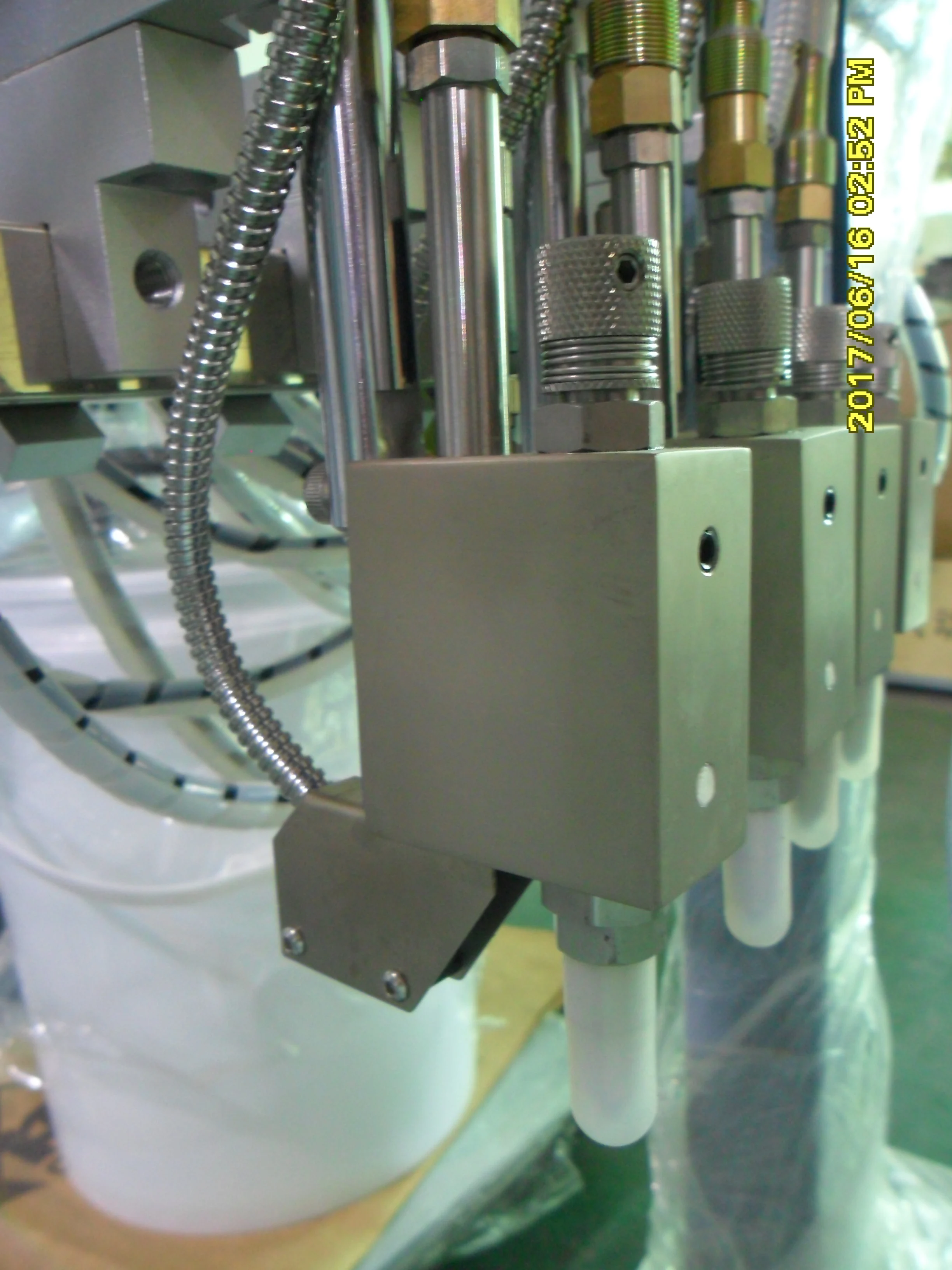 1-10 prayer heads Automatic cold Glue spray Machine for card board box paper box paper bags