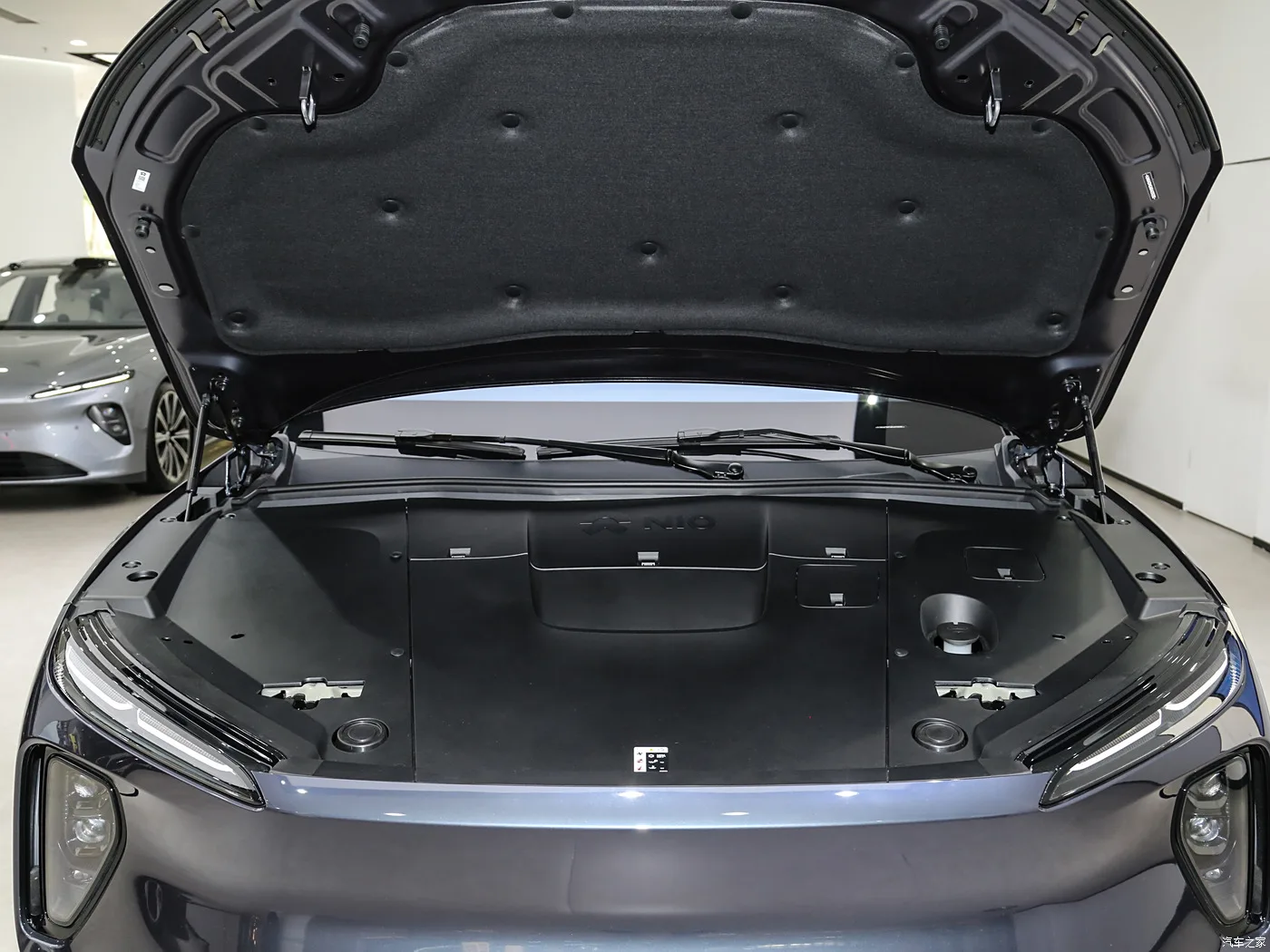 Лидер продаж EV Nio Es6 2024 модель 75 кВтч Быстрая зарядка глубокого космоса черный 490 км чистый Электрический Новый энергетический автомобиль