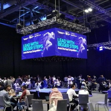 Внутренний сценический экран P1.95, аренда светодиодов, гигантский сценический светодиодный экран для мероприятий