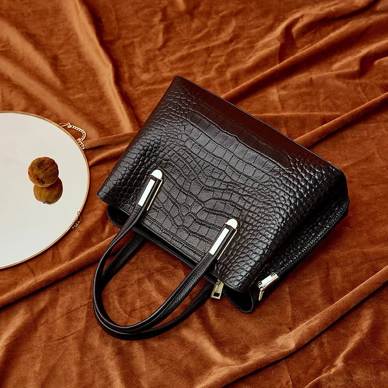 Factory Wholesale New Crocodile Pattern Leather Ladies Handbag Large Capacity Ladies Handbag