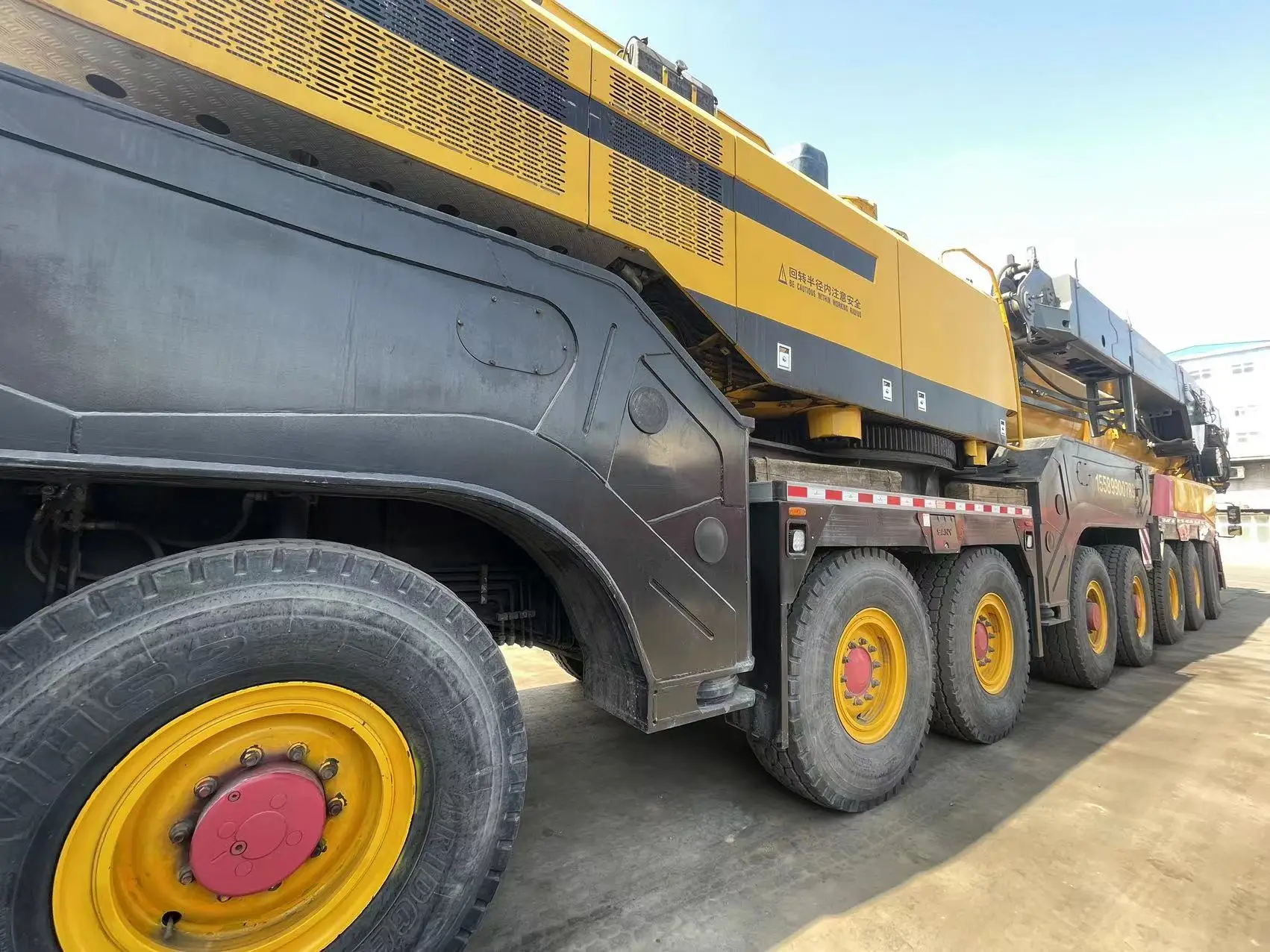 Высококачественный Подержанный SANY SAC6000 использованный вседорожный кран 600 тонн