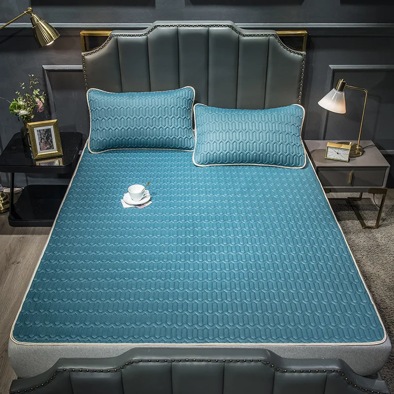 Хит продаж: матрас из натурального латекса с принтом трех предметов