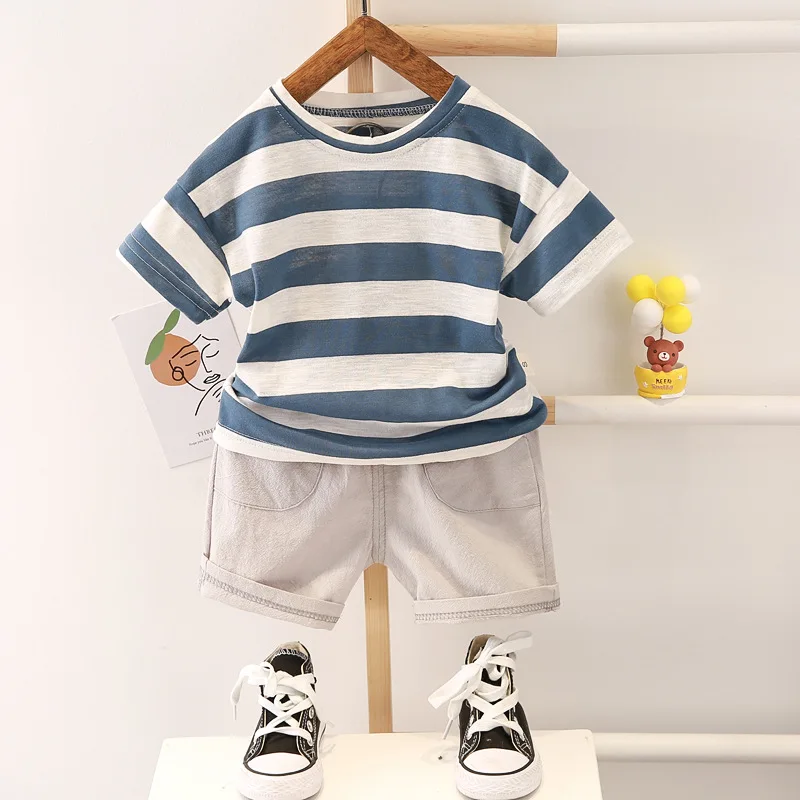 Boys striped short-sleeved solid color casual shorts summer round neck baby two-piece set