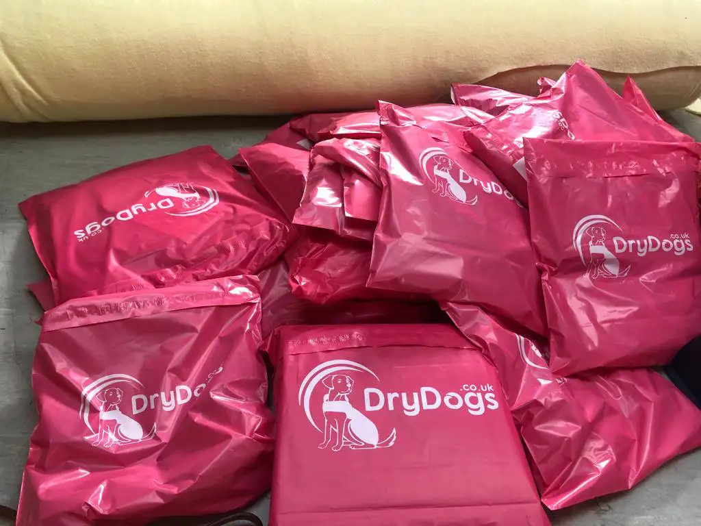 Custom Biodegradable Polly Mailer Bags Waterproof Plastic Shipping Packaging Bags Poly Mailing Bags For Underwear Clothing