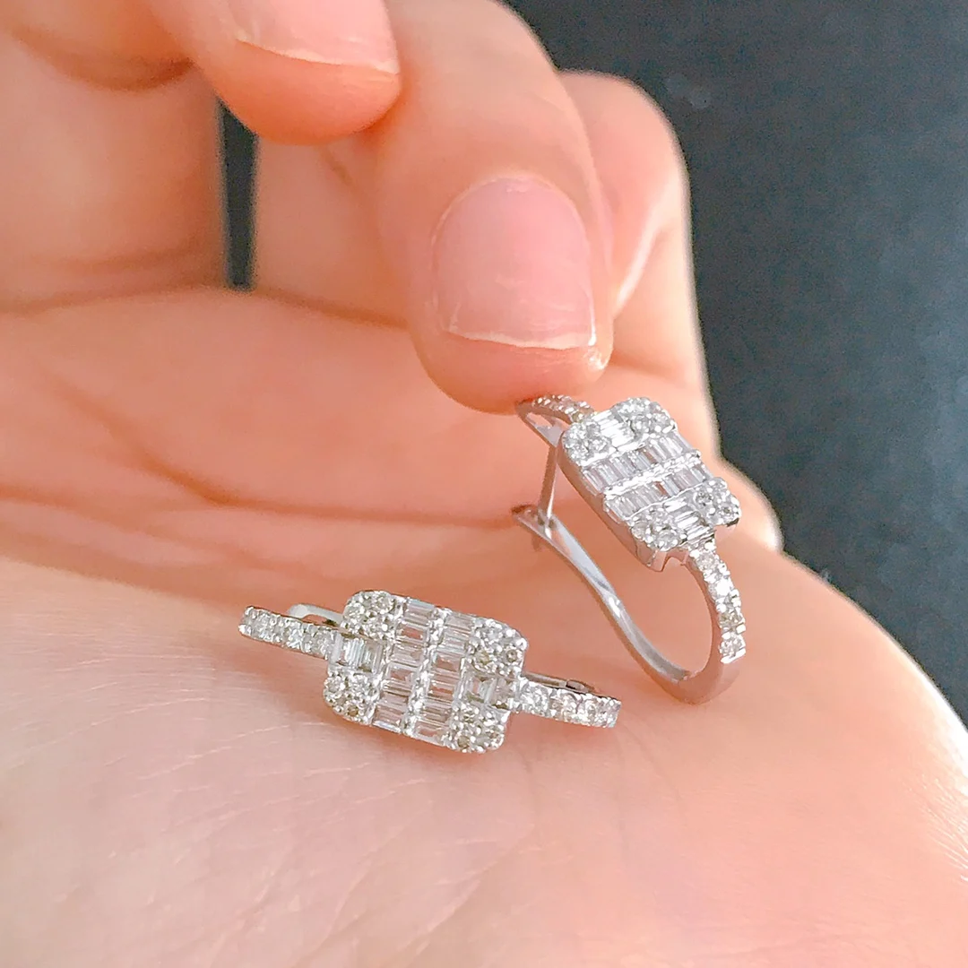 Diamond Hoop Earrings Earlobe 2023 Latest Women Fashion Earring Jewelry 0.8ct VS Diamond Dainty Huggie earrings Wholesale