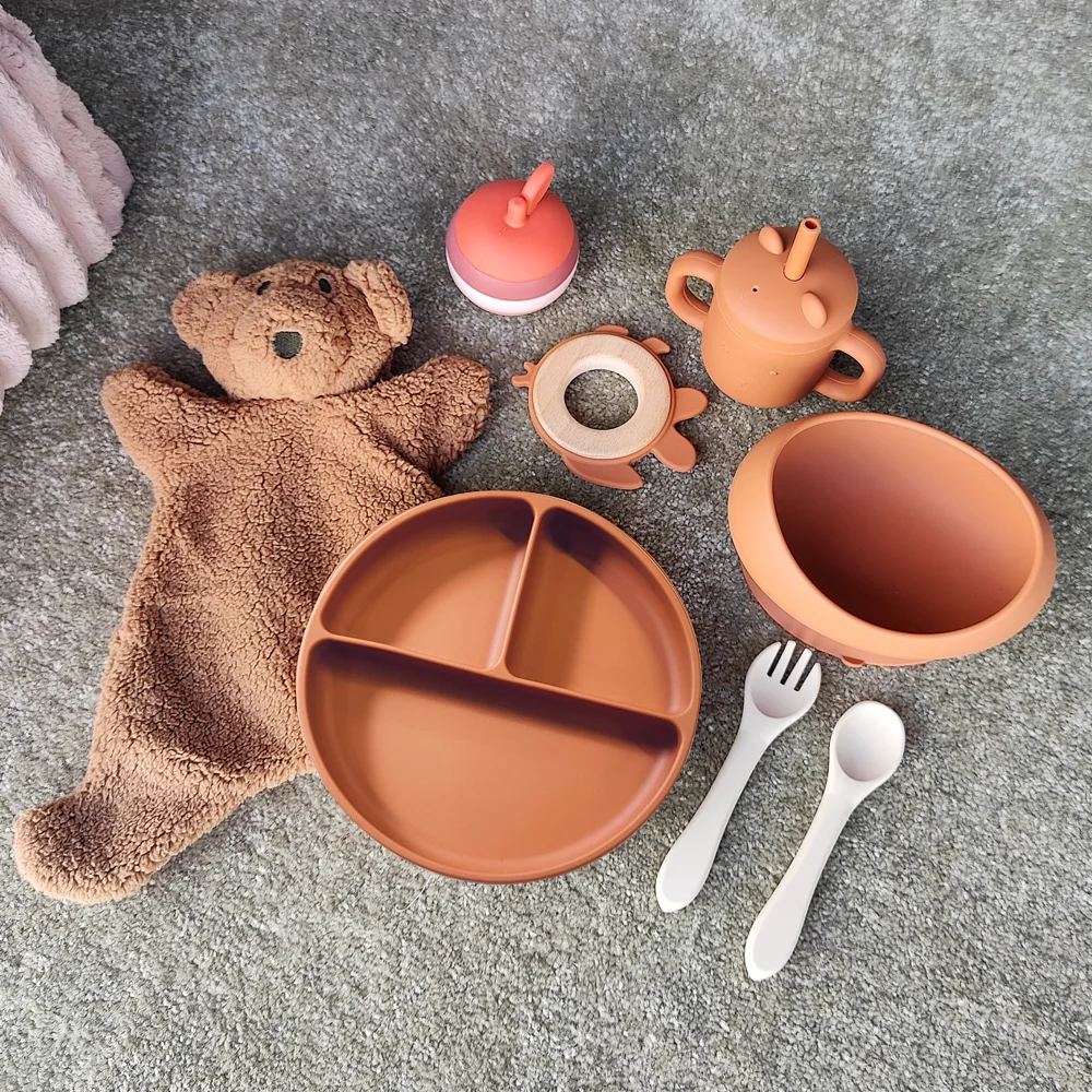 Wholesale Organic Silicone Bowl Plate  Set Baby Teether Toys Wooden Rattle Bracelet Bunny Comfort Baby Gift Box Set Newborn