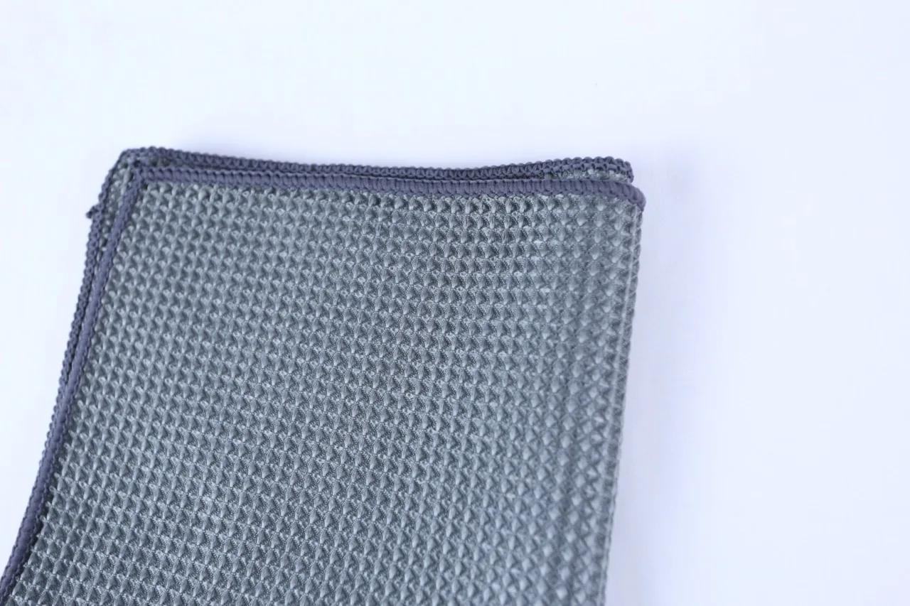 Dual-Side Fine Grade Car Washing Grey Small Towel With Waffle Weave Face Easy To Clean