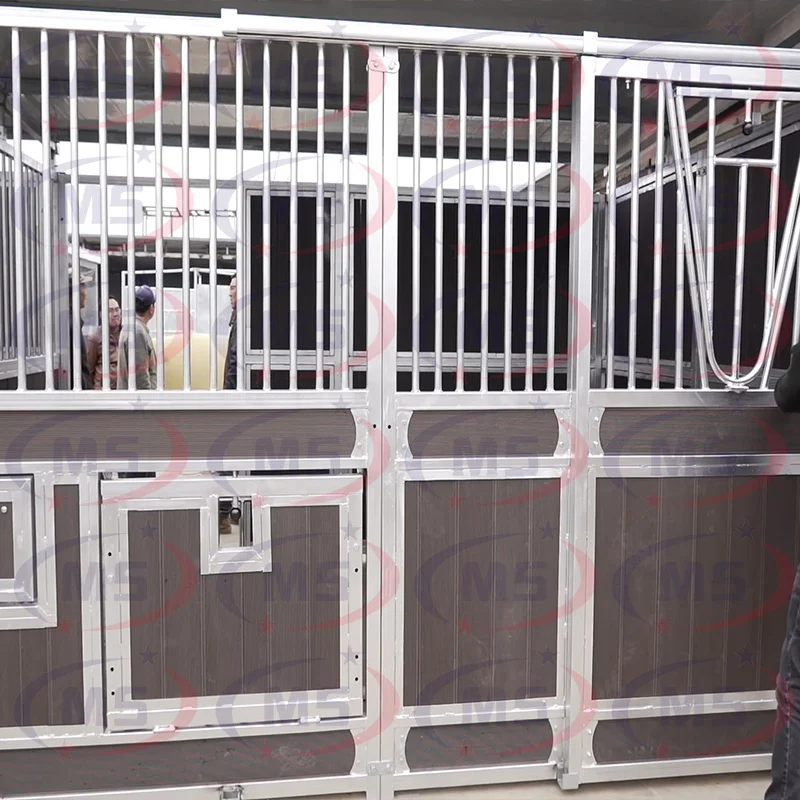 Manufacturer Customized Free-Standing Luxury Design Portable Disassemble Horse Stable Box Stall For Sale