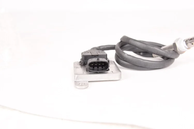 Car engine parts  12V nitrogen oxygen sensor FOR CUMMINS TRUCK 2894943/A034X849RX 5WK96672A