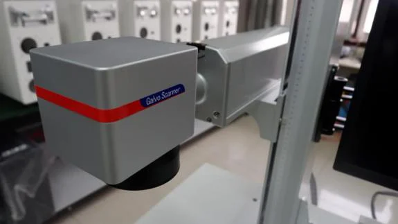 China factory direct sell 20w 30w 50w 60w 100w fiber laser marking machine with low price