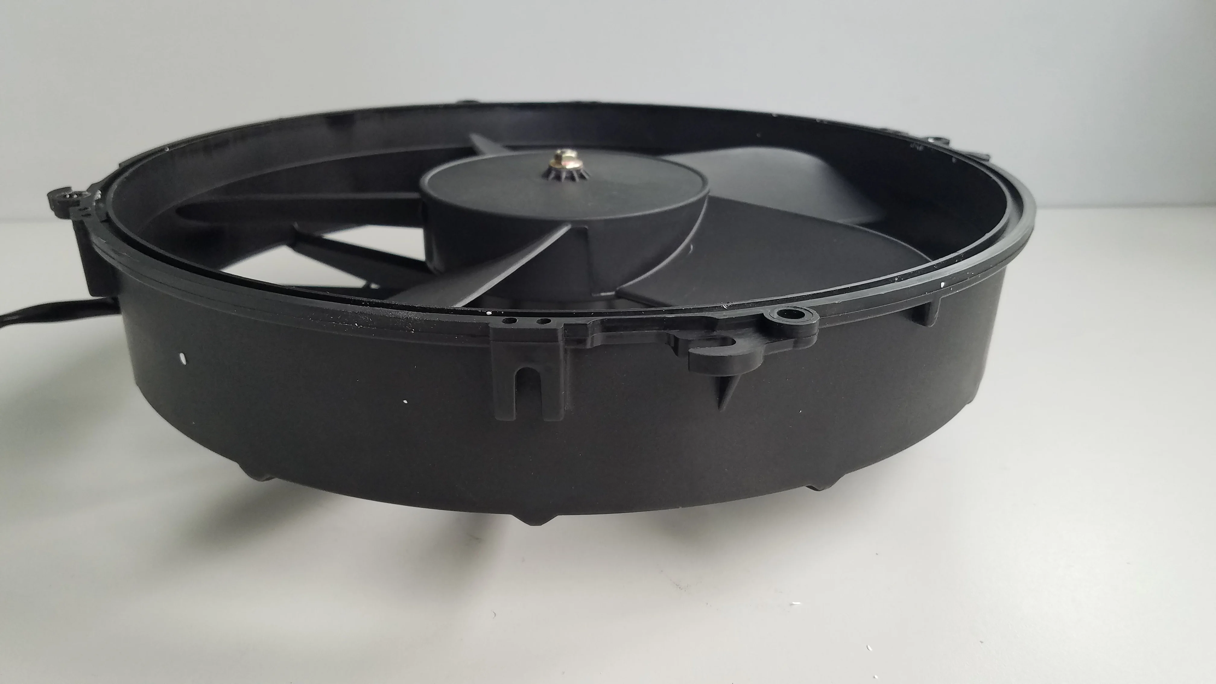 
LNF-261 suction and blowing 12v /24v bus condenser fan& 12v air conditioner with 12V dc motor 