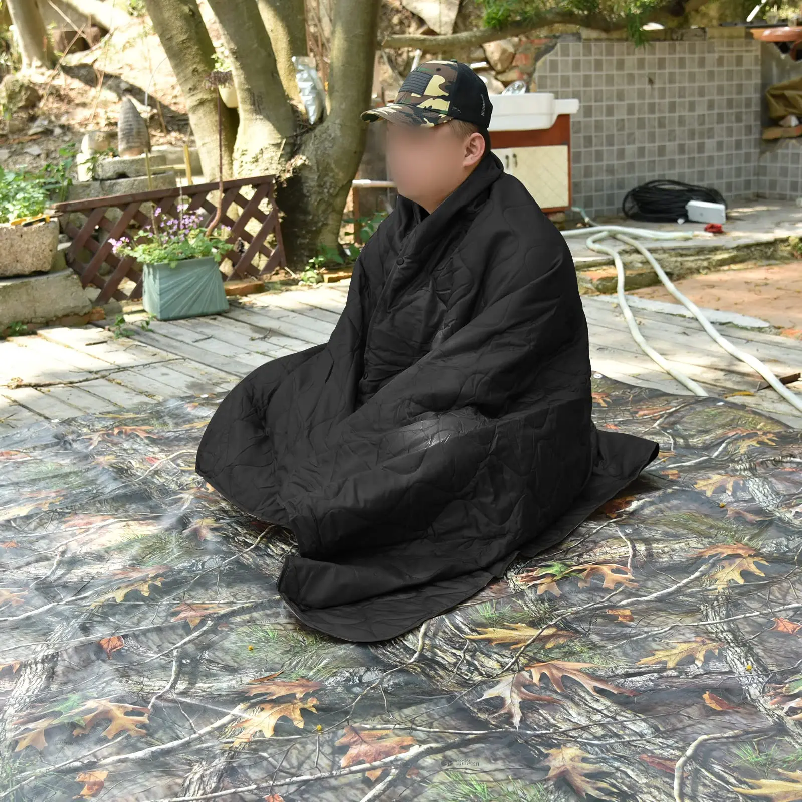 Outdoor camping Special training blanket Warm waterproof mat Multi-purpose cloak sleeping bag tent canopy hunting