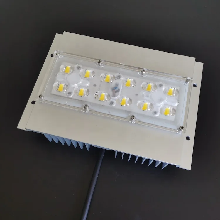 60W PH7070 SMD LED Light PCB Module Optical Lens IP65 Rated Road Lighting AC Power Supply Ce Certified 6500K Color Temperature