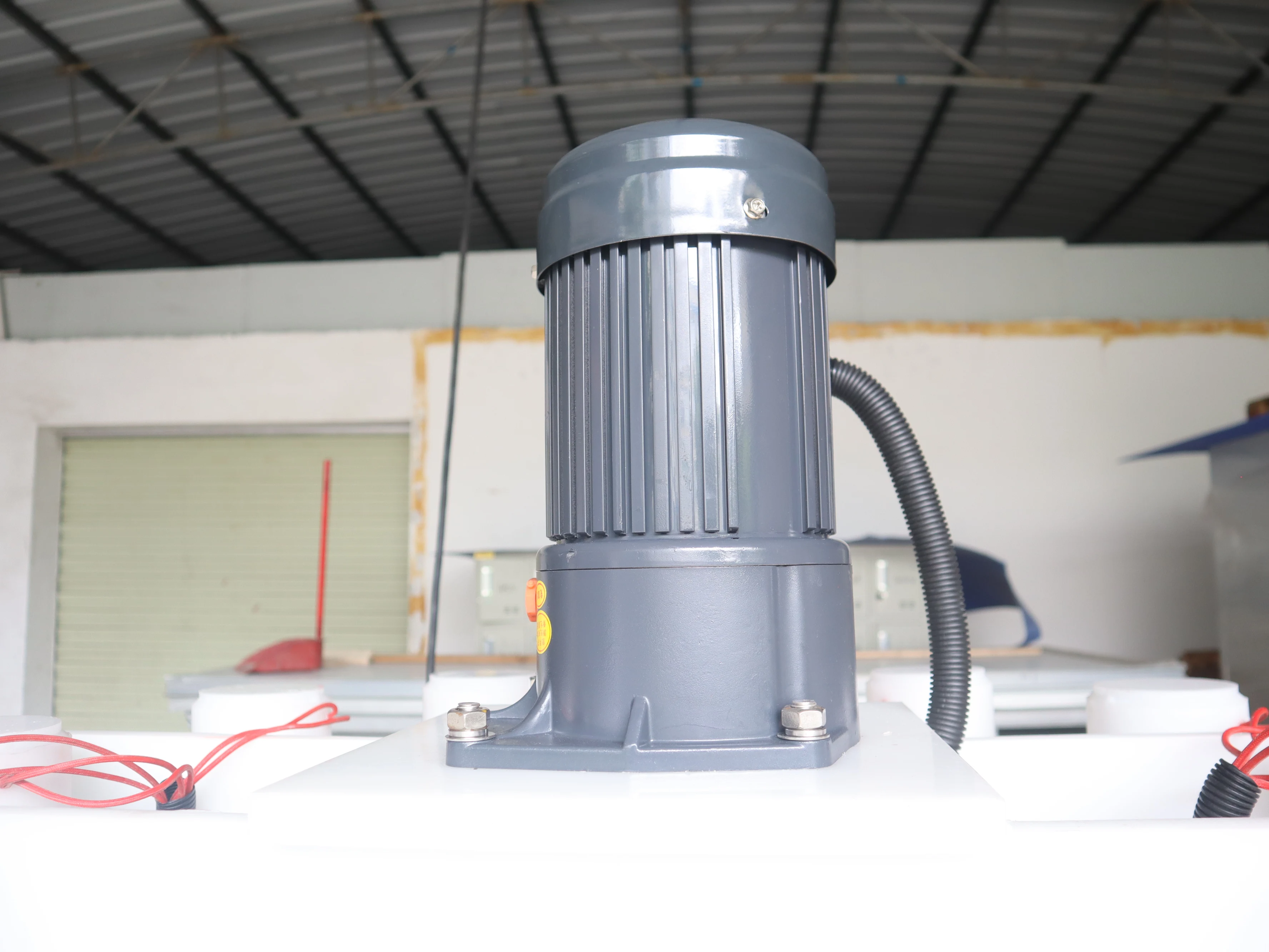 Polypropylene Anti Corrosive Mixing Tank Bleach Making Machine PP PVC Plastic Mixer Chemical Heating Mixer Equipment Plant