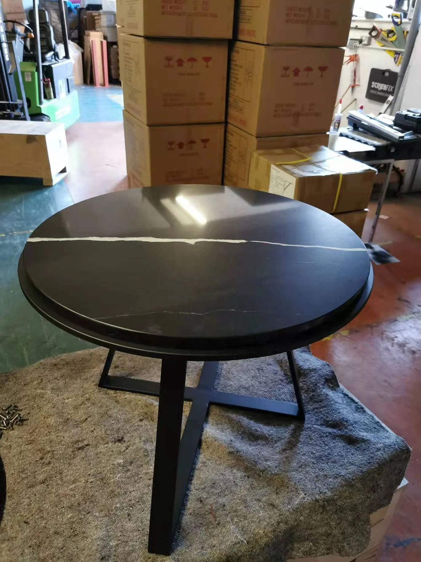 Черный кварц marquina