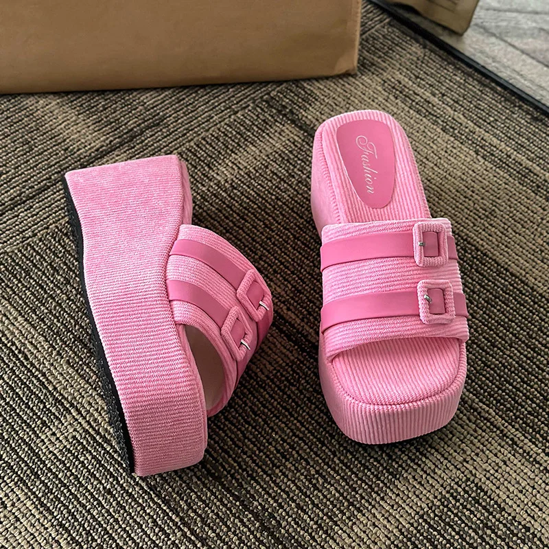 2023 Summer New Wide Face Buckle Strap Slippers Colored Casual Matsutake Sole Cool Slippers Thick Sole Double Row Slippers