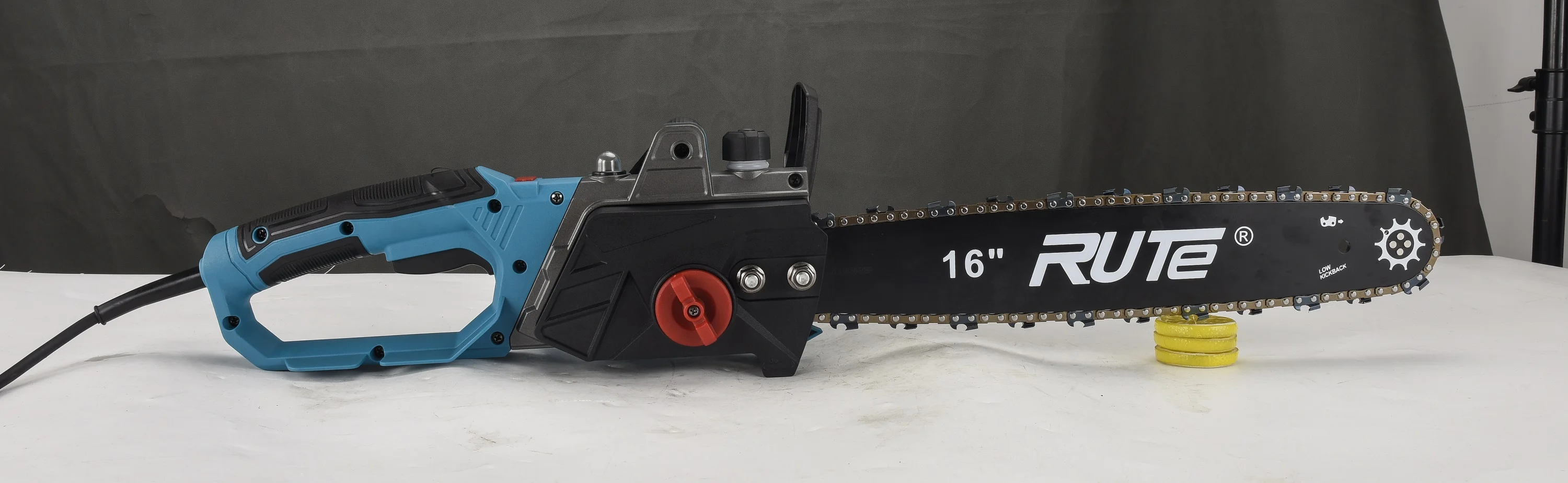 China Professional Manufacture Garden Equipment Chain Saw Chain Saw Wood Cutting Machine Electric Chainsaw