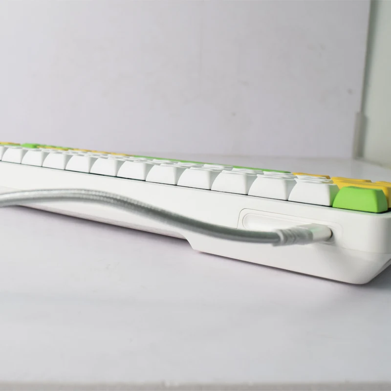 DIY Moded AF670 BT5.0 2.4Ghz Wireless Keyboard RGB Gaming Mechanical Keyboard With Knob Volume