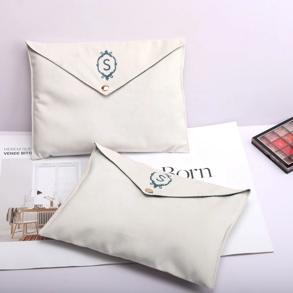 Hot Sale Luxury Velvet Notebook Wallet Packing Envelope Pouch Custom Logo Printed Reusable Gift Jewelry Flap Dust Velvet Bag