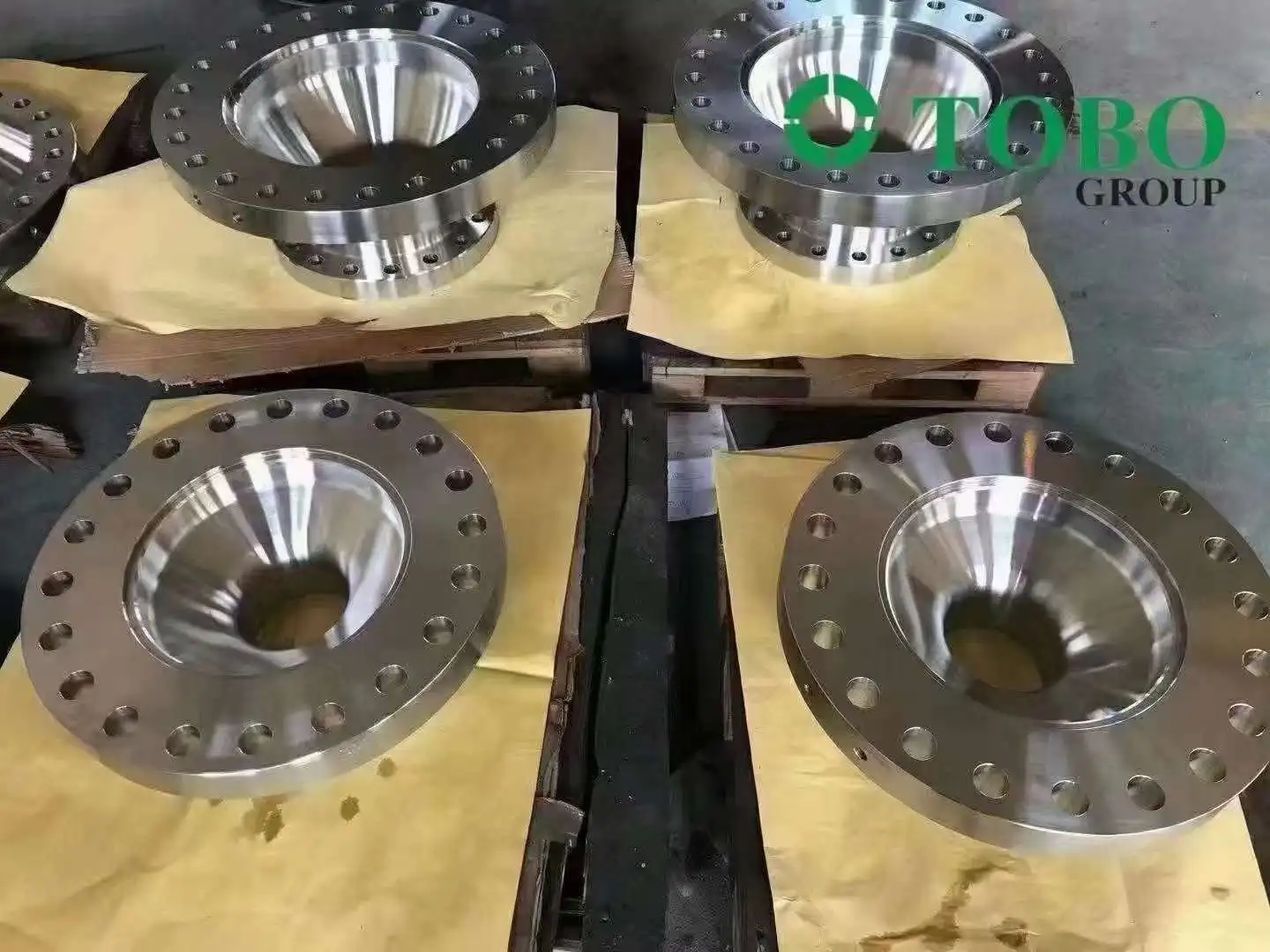 Металл/TOBO ASME B16.47 серии B сварной шейный фланец RF A105 300 фунтов 600 28 дюймов SCH 80 WN FLG