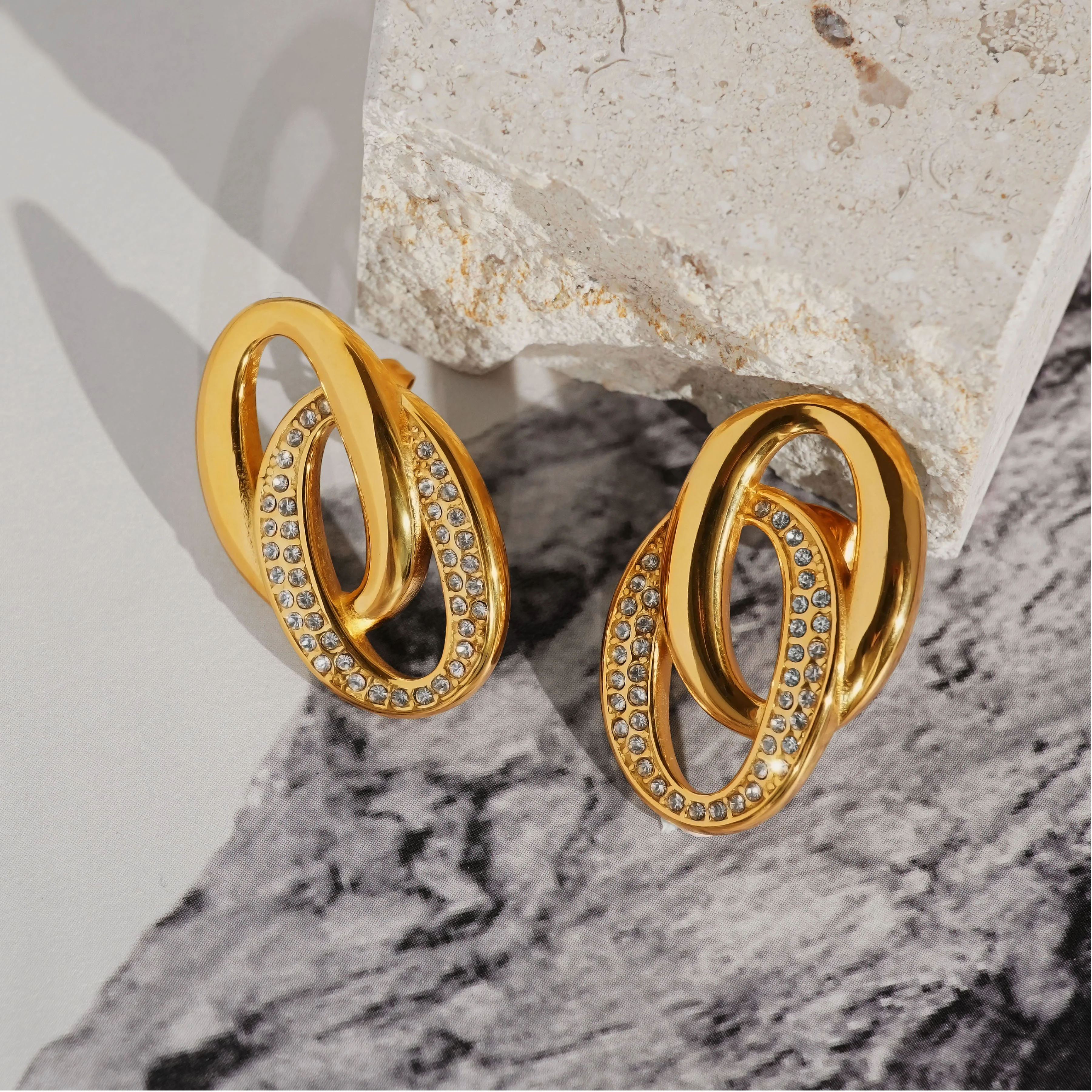 2024 Dazan New 18k Gold Plated Unique Hypoallergenic Stainless Steel Classic Double Circle Iced Out Zircon Artist Earrings