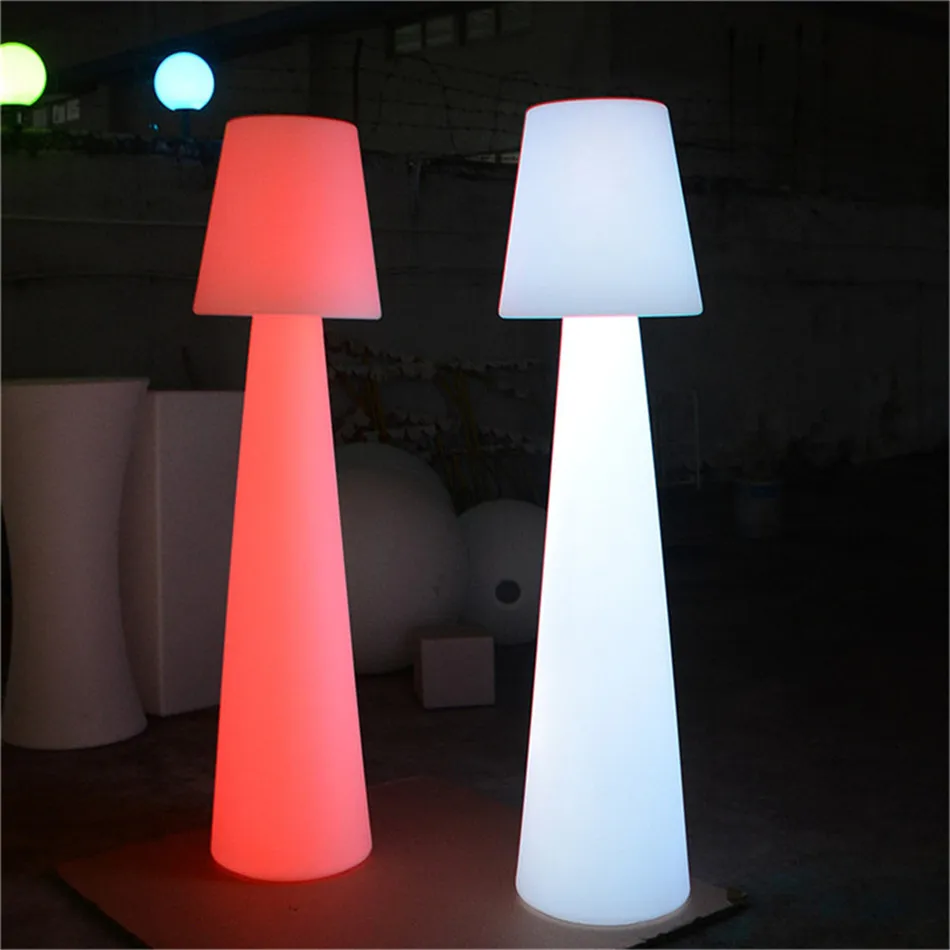 Rechargeable Plastic LED Floor Lamp Mood Light with Changing Colors Battery-Powered Illuminated Outdoor Lamp Remote Christmas