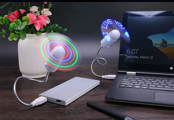 New Product Mini Portable Handy Led Custom Message Battery Fan for Vocal Concert